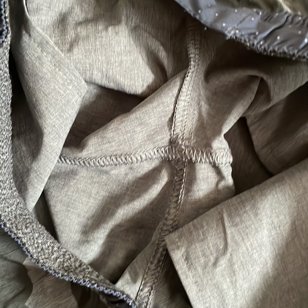 Men’s vuori athletic shorts Size M - Picture 4 of 4